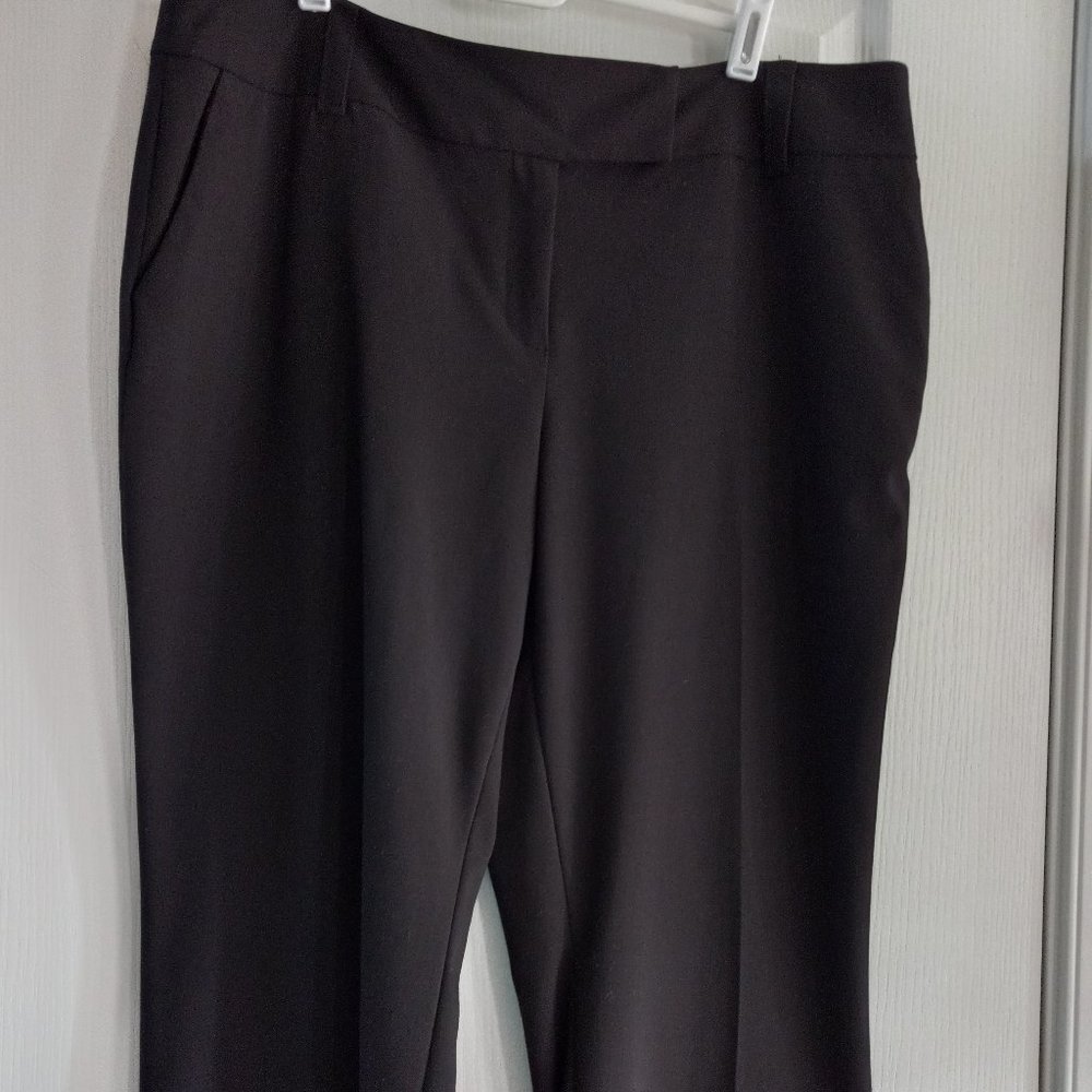 Apt. 9 Black 16P Capris